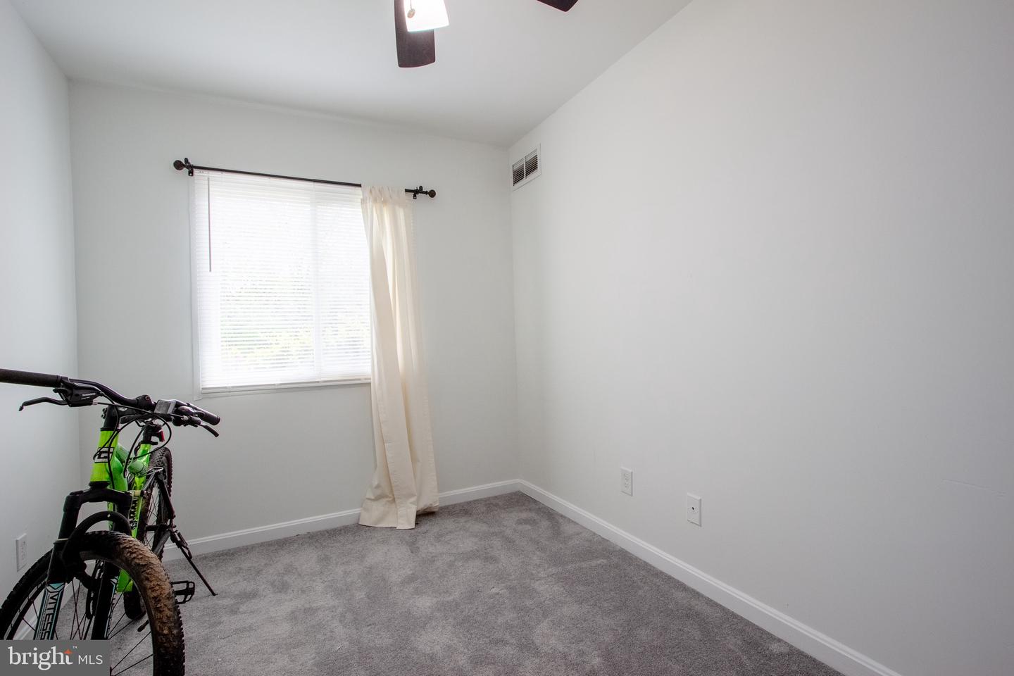 2905 CHARING CROSS RD #4, FALLS CHURCH, Virginia 22042, 3 Bedrooms Bedrooms, ,1 BathroomBathrooms,Residential,For sale,2905 CHARING CROSS RD #4,VAFX2235424 MLS # VAFX2235424