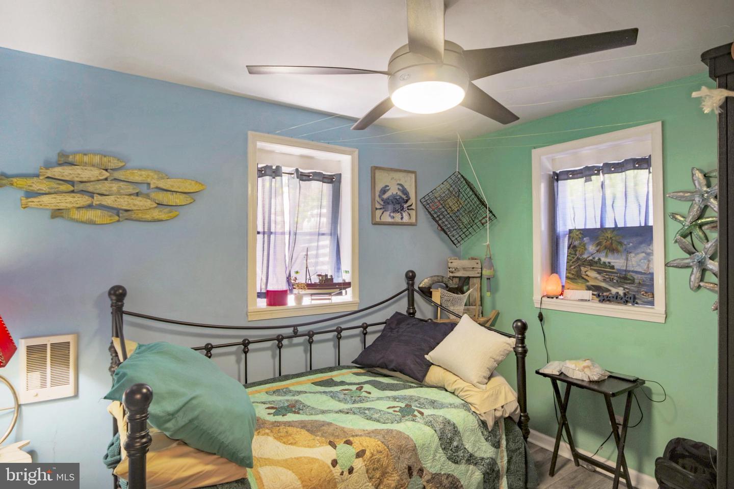 41 WOOD LANDING RD, FREDERICKSBURG, Virginia 22405, 4 Bedrooms Bedrooms, 12 Rooms Rooms,2 BathroomsBathrooms,Residential,For sale,41 WOOD LANDING RD,VAST2037998 MLS # VAST2037998