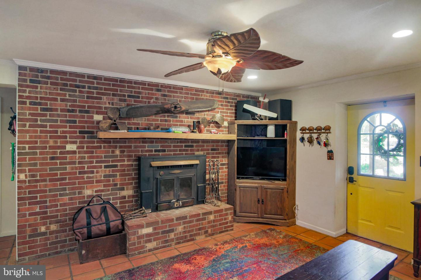 41 WOOD LANDING RD, FREDERICKSBURG, Virginia 22405, 4 Bedrooms Bedrooms, 12 Rooms Rooms,2 BathroomsBathrooms,Residential,For sale,41 WOOD LANDING RD,VAST2037998 MLS # VAST2037998
