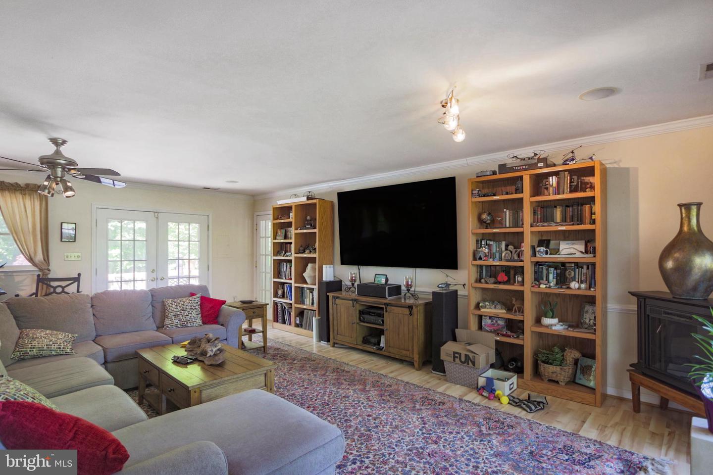 41 WOOD LANDING RD, FREDERICKSBURG, Virginia 22405, 4 Bedrooms Bedrooms, 12 Rooms Rooms,2 BathroomsBathrooms,Residential,For sale,41 WOOD LANDING RD,VAST2037998 MLS # VAST2037998