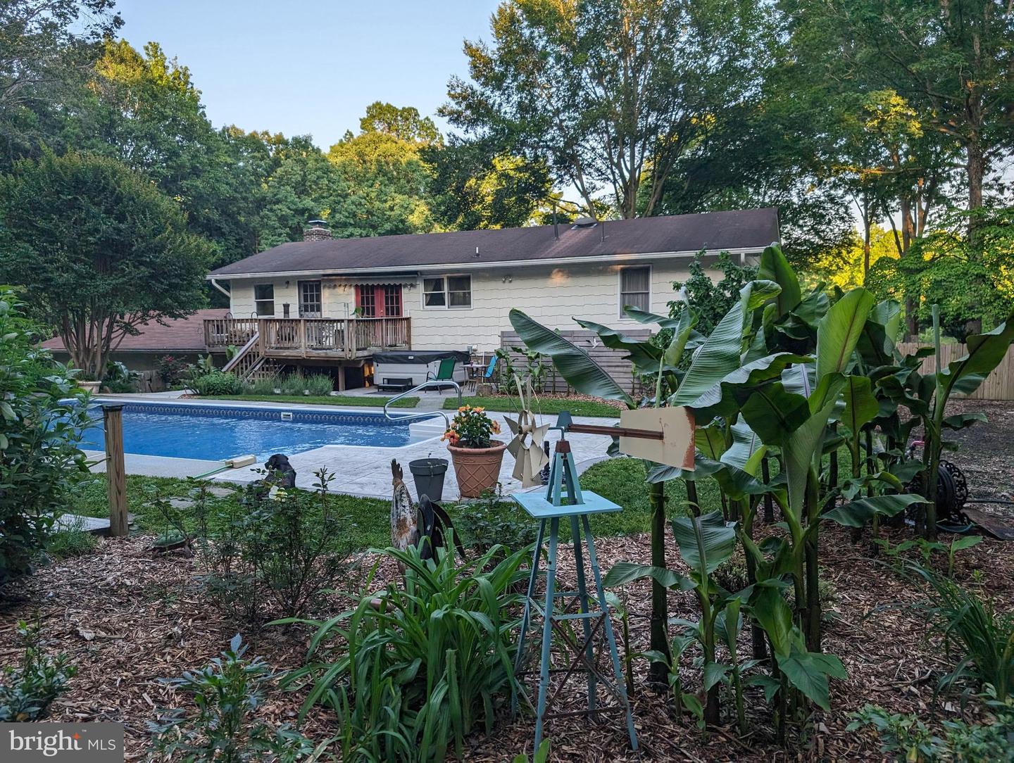 41 WOOD LANDING RD, FREDERICKSBURG, Virginia 22405, 4 Bedrooms Bedrooms, 12 Rooms Rooms,2 BathroomsBathrooms,Residential,For sale,41 WOOD LANDING RD,VAST2037998 MLS # VAST2037998