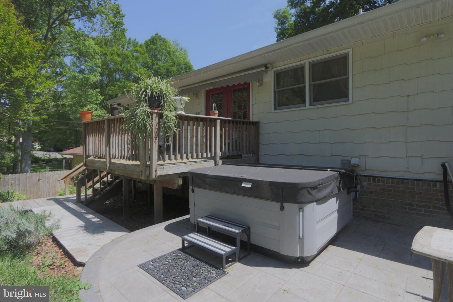 41 WOOD LANDING RD, FREDERICKSBURG, Virginia 22405, 4 Bedrooms Bedrooms, 12 Rooms Rooms,2 BathroomsBathrooms,Residential,For sale,41 WOOD LANDING RD,VAST2037998 MLS # VAST2037998