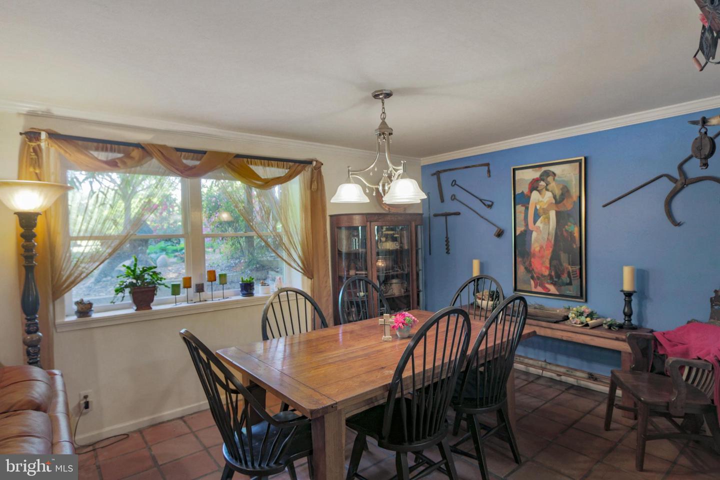 41 WOOD LANDING RD, FREDERICKSBURG, Virginia 22405, 4 Bedrooms Bedrooms, 12 Rooms Rooms,2 BathroomsBathrooms,Residential,For sale,41 WOOD LANDING RD,VAST2037998 MLS # VAST2037998