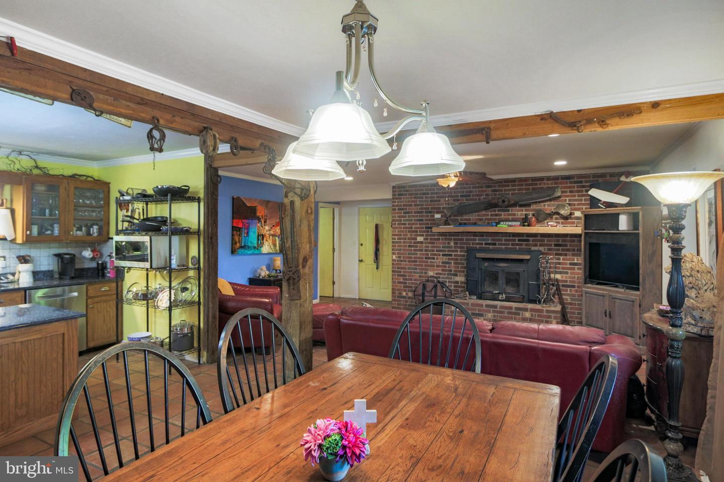 41 WOOD LANDING RD, FREDERICKSBURG, Virginia 22405, 4 Bedrooms Bedrooms, 12 Rooms Rooms,2 BathroomsBathrooms,Residential,For sale,41 WOOD LANDING RD,VAST2037998 MLS # VAST2037998
