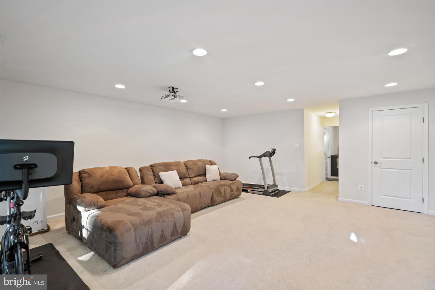 22864 CHESTNUT OAK TER, STERLING, Virginia 20166, 3 Bedrooms Bedrooms, ,2 BathroomsBathrooms,Residential,For sale,22864 CHESTNUT OAK TER,VALO2094368 MLS # VALO2094368