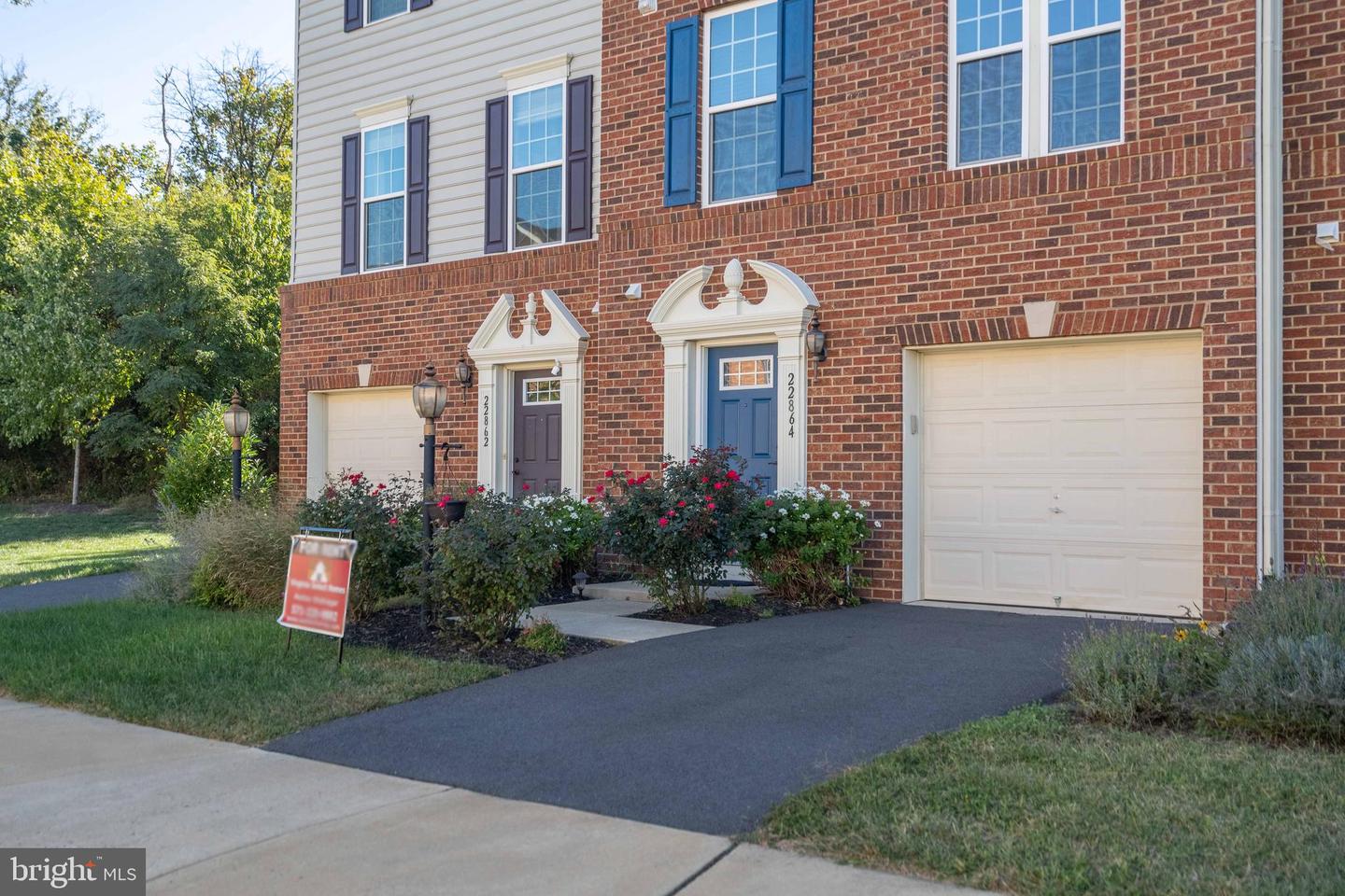 22864 CHESTNUT OAK TER, STERLING, Virginia 20166, 3 Bedrooms Bedrooms, ,2 BathroomsBathrooms,Residential,For sale,22864 CHESTNUT OAK TER,VALO2094368 MLS # VALO2094368