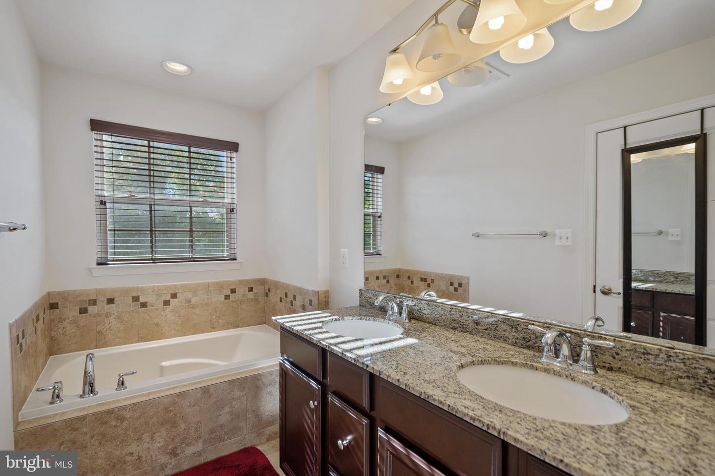 22864 CHESTNUT OAK TER, STERLING, Virginia 20166, 3 Bedrooms Bedrooms, ,2 BathroomsBathrooms,Residential,For sale,22864 CHESTNUT OAK TER,VALO2094368 MLS # VALO2094368