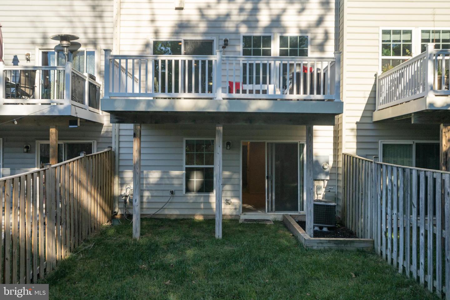 22864 CHESTNUT OAK TER, STERLING, Virginia 20166, 3 Bedrooms Bedrooms, ,2 BathroomsBathrooms,Residential,For sale,22864 CHESTNUT OAK TER,VALO2094368 MLS # VALO2094368