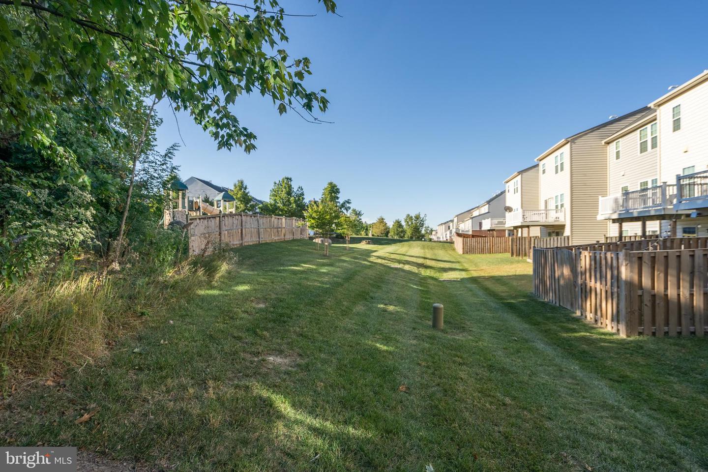 22864 CHESTNUT OAK TER, STERLING, Virginia 20166, 3 Bedrooms Bedrooms, ,2 BathroomsBathrooms,Residential,For sale,22864 CHESTNUT OAK TER,VALO2094368 MLS # VALO2094368