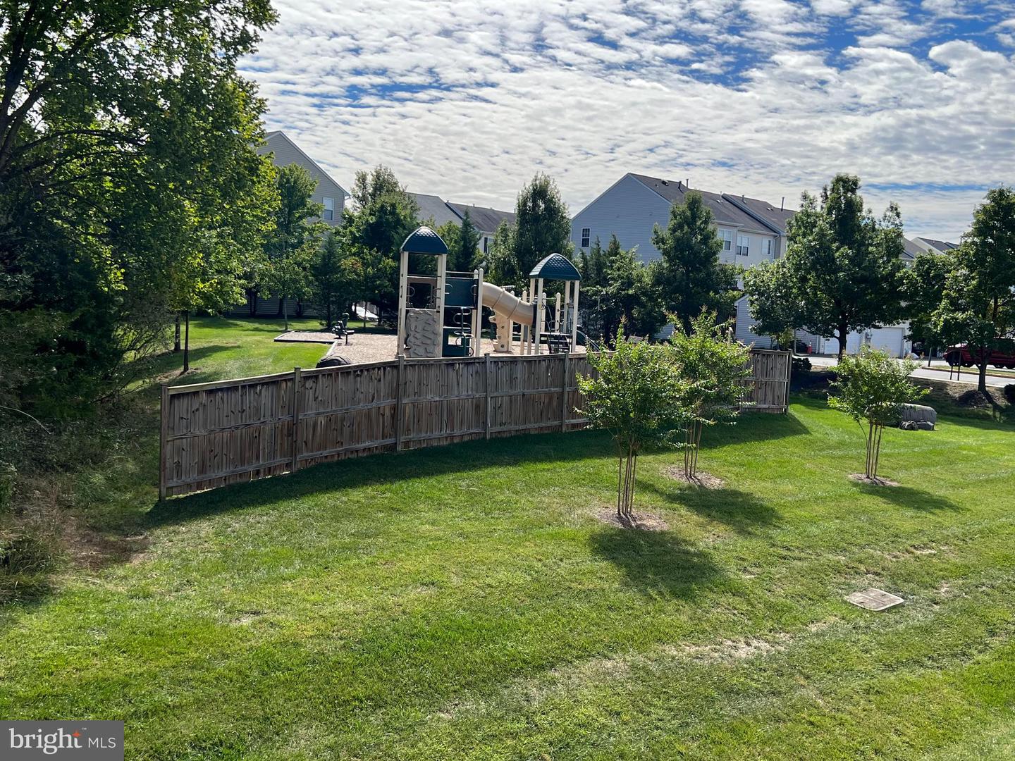 22864 CHESTNUT OAK TER, STERLING, Virginia 20166, 3 Bedrooms Bedrooms, ,2 BathroomsBathrooms,Residential,For sale,22864 CHESTNUT OAK TER,VALO2094368 MLS # VALO2094368