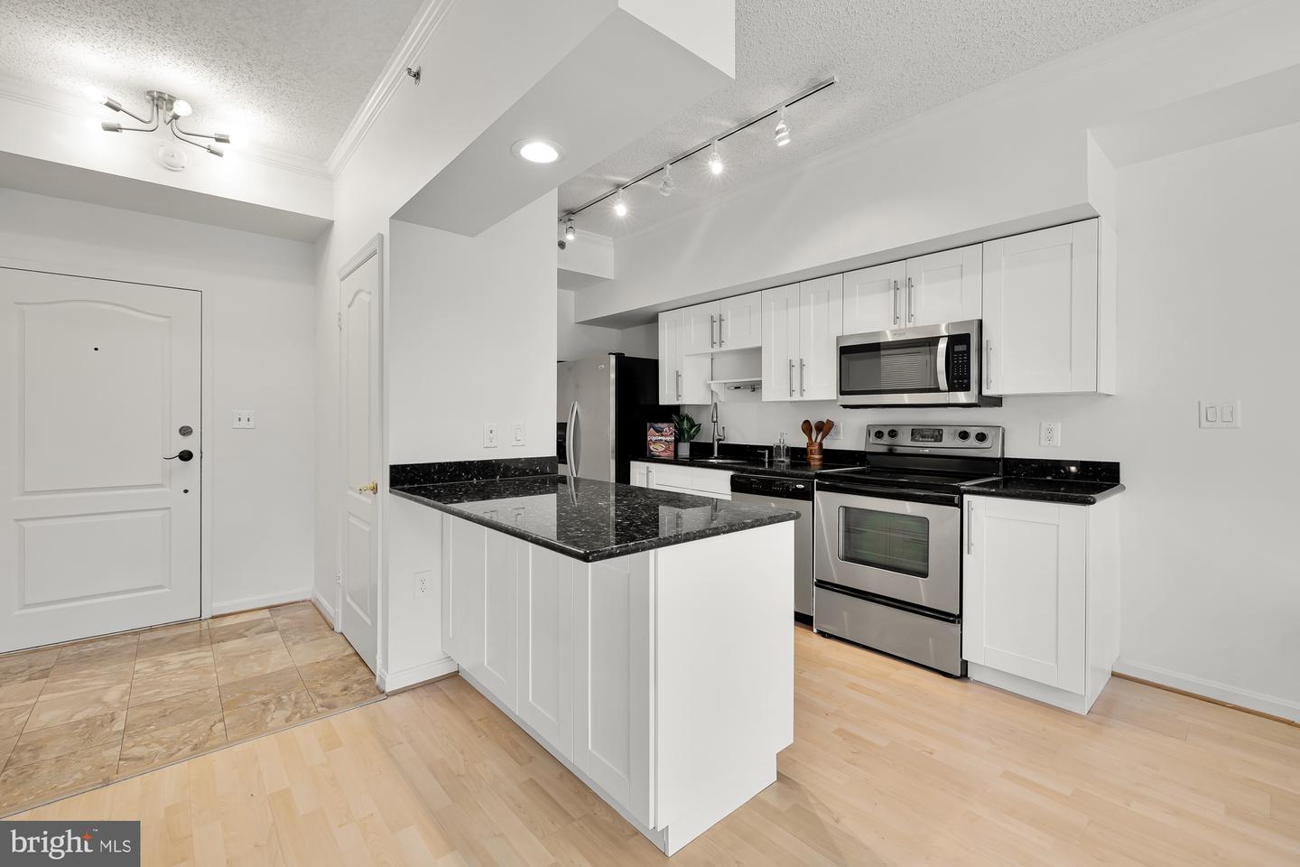 1211 S EADS ST #604, ARLINGTON, Virginia 22202, 2 Bedrooms Bedrooms, ,2 BathroomsBathrooms,Residential,For sale,1211 S EADS ST #604,VAAR2056308 MLS # VAAR2056308