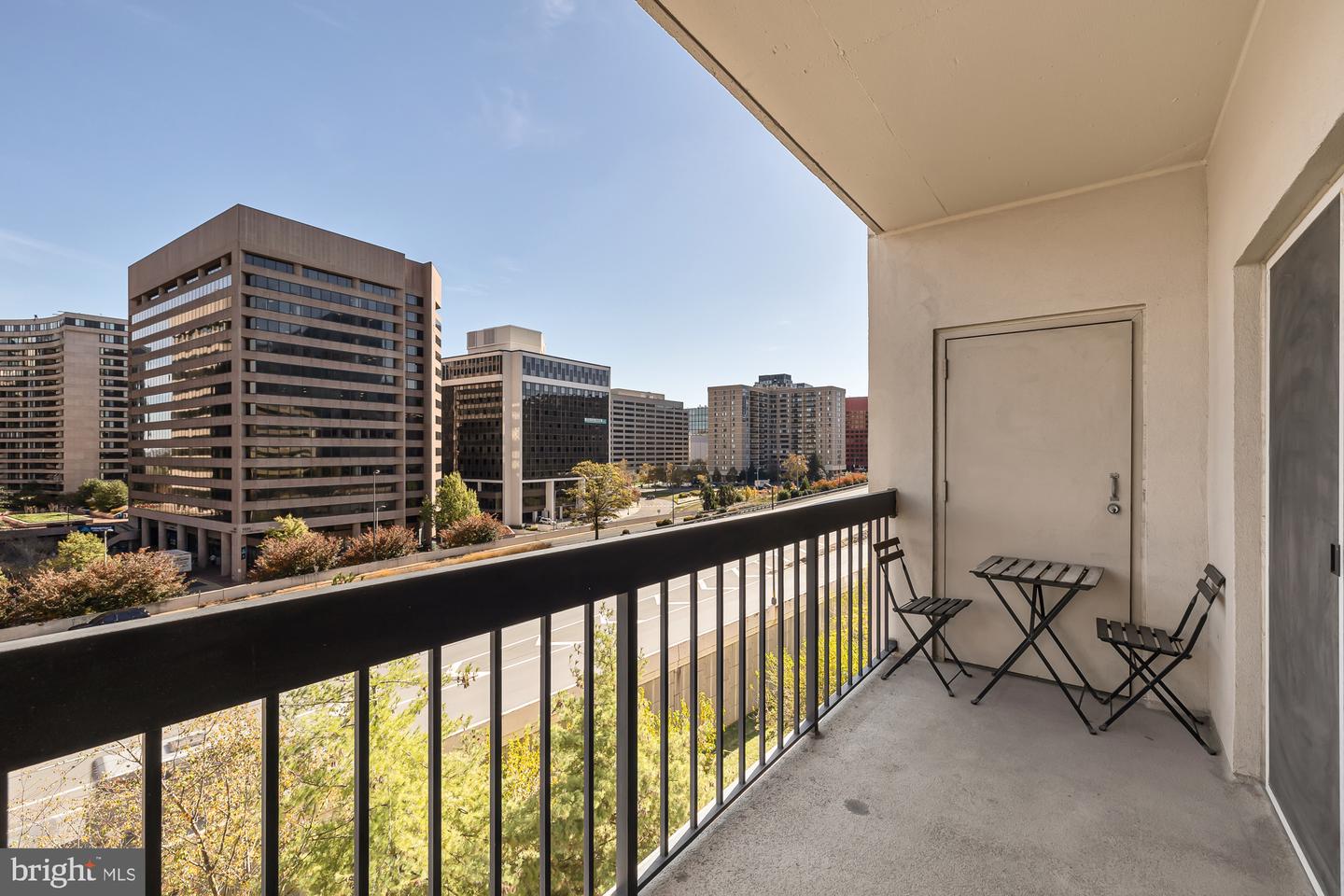 1211 S EADS ST #604, ARLINGTON, Virginia 22202, 2 Bedrooms Bedrooms, ,2 BathroomsBathrooms,Residential,For sale,1211 S EADS ST #604,VAAR2056308 MLS # VAAR2056308