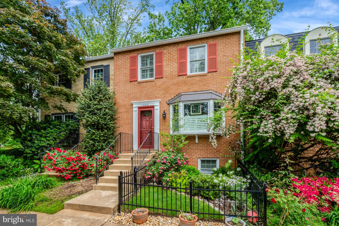 1002 ELLISON SQ, FALLS CHURCH, Virginia 22046, 3 Bedrooms Bedrooms, ,2 BathroomsBathrooms,Residential,For sale,1002 ELLISON SQ,VAFA2002926 MLS # VAFA2002926