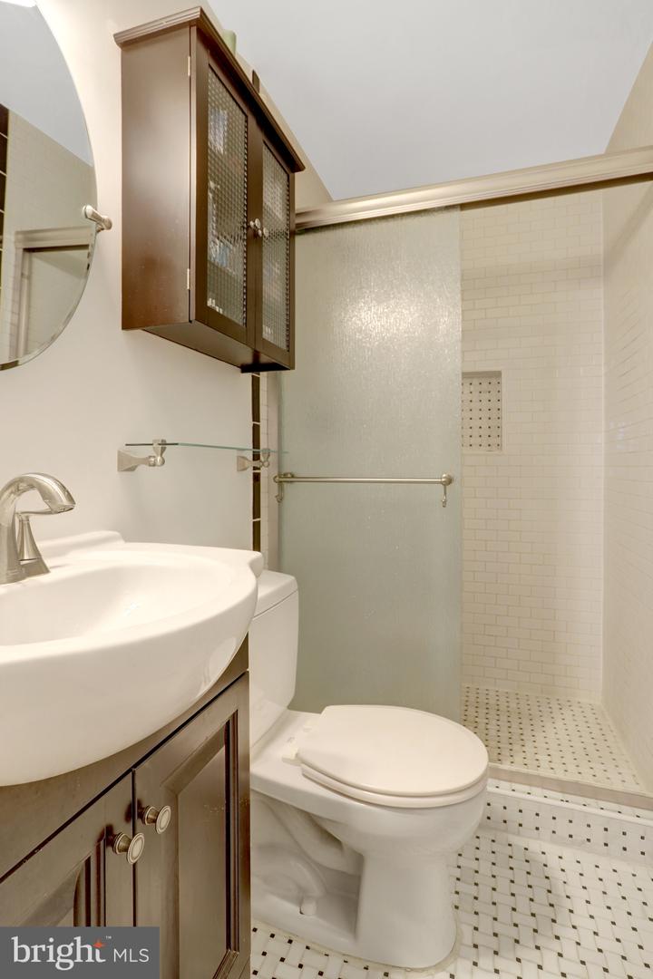 1002 ELLISON SQ, FALLS CHURCH, Virginia 22046, 3 Bedrooms Bedrooms, ,2 BathroomsBathrooms,Residential,For sale,1002 ELLISON SQ,VAFA2002926 MLS # VAFA2002926