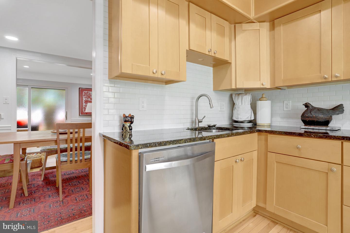 1002 ELLISON SQ, FALLS CHURCH, Virginia 22046, 3 Bedrooms Bedrooms, ,2 BathroomsBathrooms,Residential,For sale,1002 ELLISON SQ,VAFA2002926 MLS # VAFA2002926