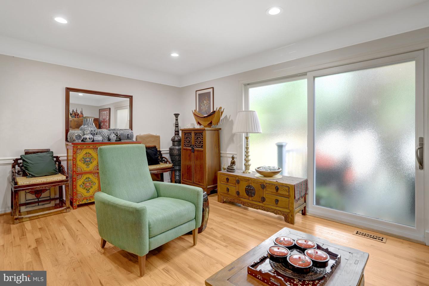 1002 ELLISON SQ, FALLS CHURCH, Virginia 22046, 3 Bedrooms Bedrooms, ,2 BathroomsBathrooms,Residential,For sale,1002 ELLISON SQ,VAFA2002926 MLS # VAFA2002926