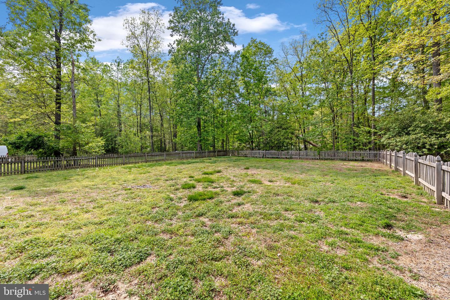 123 YORKTOWN DR, RUTHER GLEN, Virginia 22546, 4 Bedrooms Bedrooms, 7 Rooms Rooms,3 BathroomsBathrooms,Residential,For sale,123 YORKTOWN DR,VACV2008030 MLS # VACV2008030