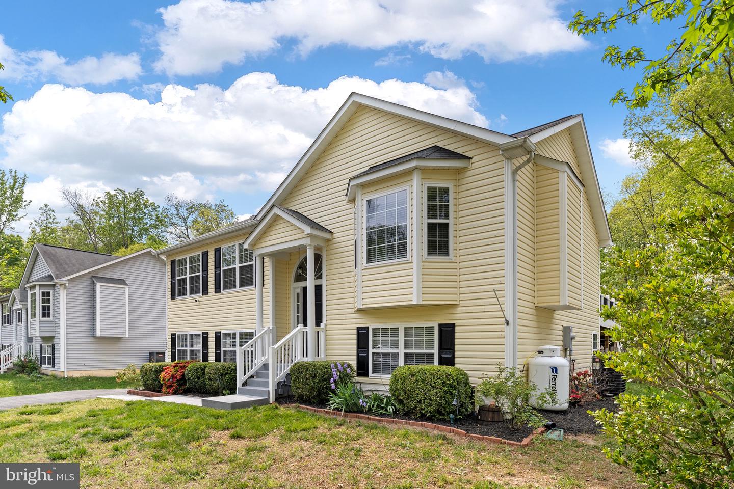 123 YORKTOWN DR, RUTHER GLEN, Virginia 22546, 4 Bedrooms Bedrooms, 7 Rooms Rooms,3 BathroomsBathrooms,Residential,For sale,123 YORKTOWN DR,VACV2008030 MLS # VACV2008030