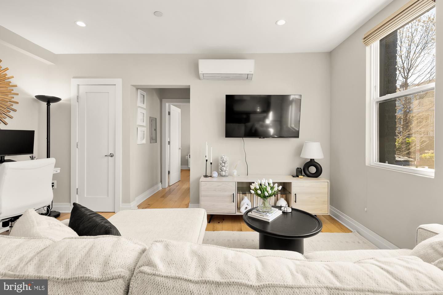 3101 SHERMAN AVE NW #204, WASHINGTON, District Of Columbia 20010, 1 Bedroom Bedrooms, ,1 BathroomBathrooms,Residential,For sale,3101 SHERMAN AVE NW #204,DCDC2196704 MLS # DCDC2196704