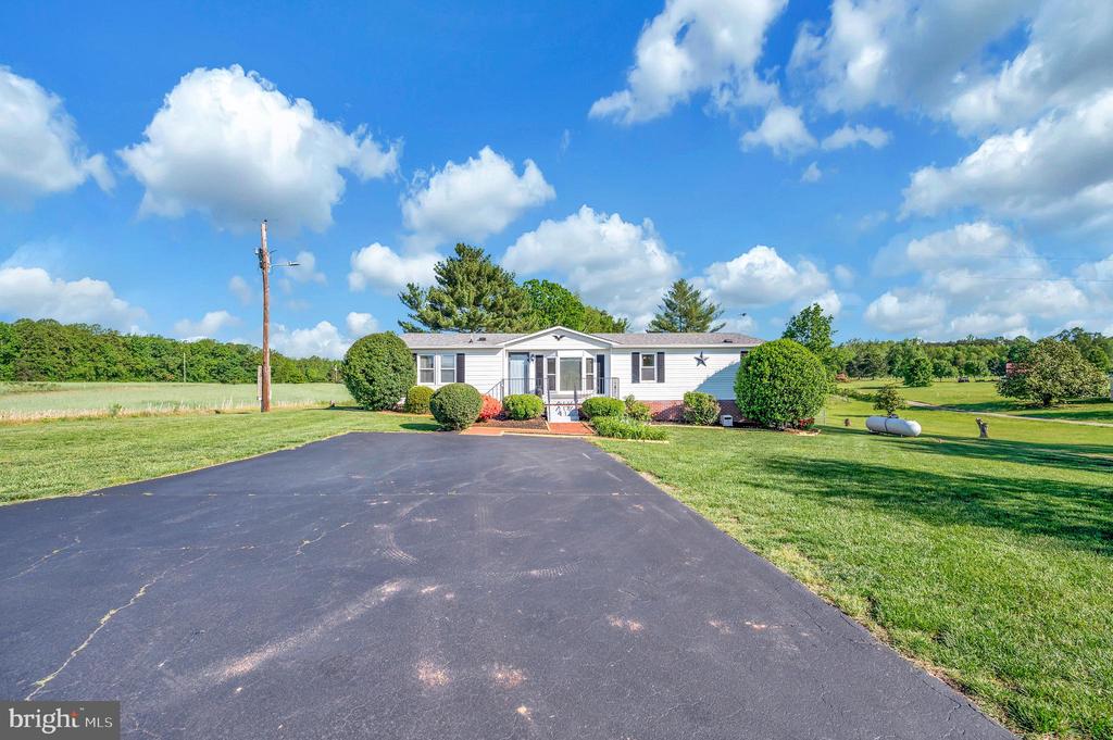 6744 COURTHOUSE RD, SPOTSYLVANIA, Virginia 22551, 3 Bedrooms Bedrooms, ,2 BathroomsBathrooms,Residential,6744 COURTHOUSE RD,VASP2032958 MLS # VASP2032958