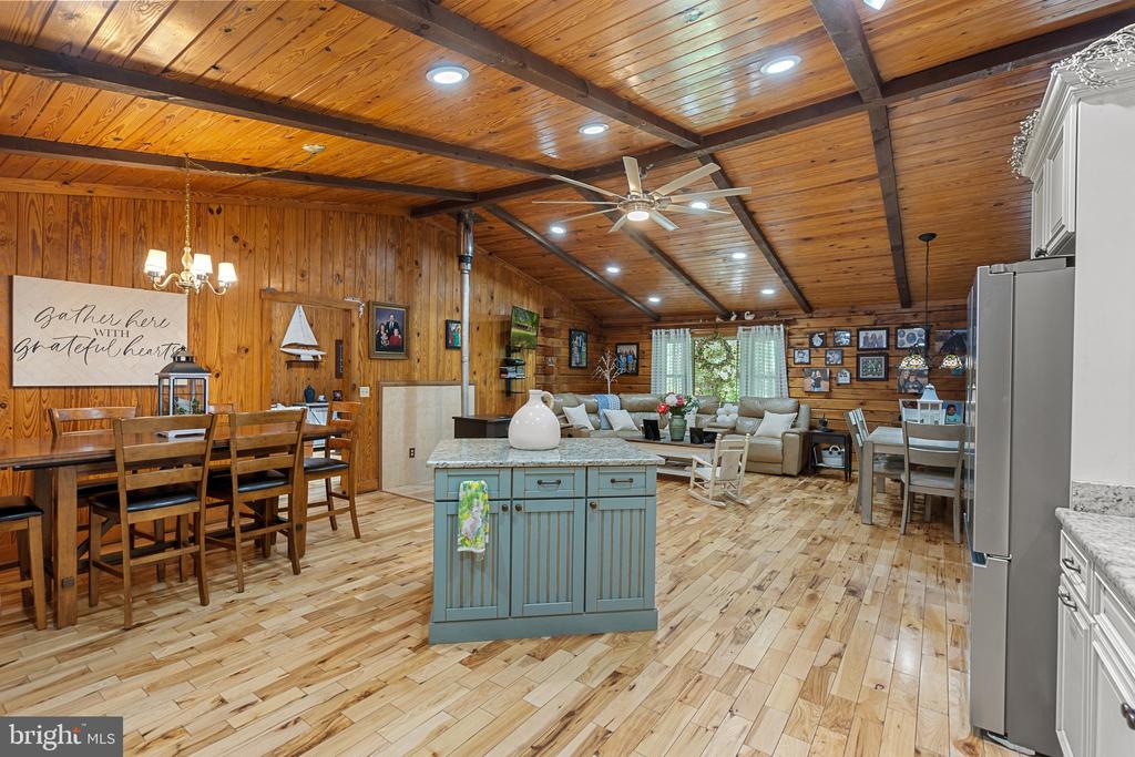 4162 PINEWOOD LN, JEFFERSONTON, Virginia 22724, 5 Bedrooms Bedrooms, ,4 BathroomsBathrooms,Residential,4162 PINEWOOD LN,VACU2010550 MLS # VACU2010550