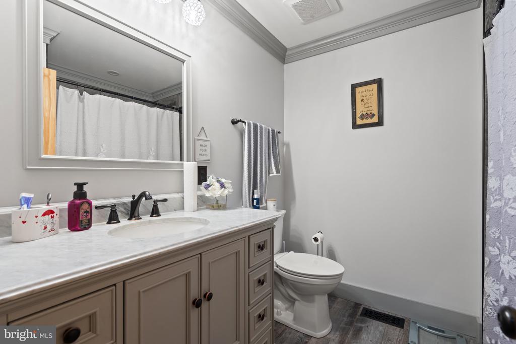 4162 PINEWOOD LN, JEFFERSONTON, Virginia 22724, 5 Bedrooms Bedrooms, ,4 BathroomsBathrooms,Residential,4162 PINEWOOD LN,VACU2010550 MLS # VACU2010550