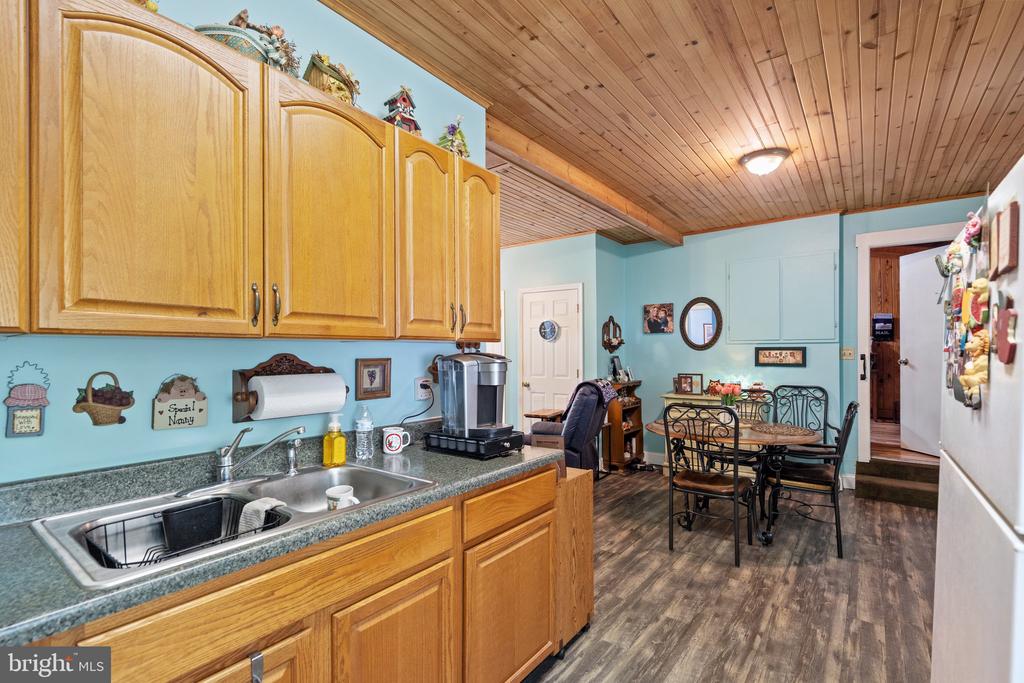 4162 PINEWOOD LN, JEFFERSONTON, Virginia 22724, 5 Bedrooms Bedrooms, ,4 BathroomsBathrooms,Residential,4162 PINEWOOD LN,VACU2010550 MLS # VACU2010550