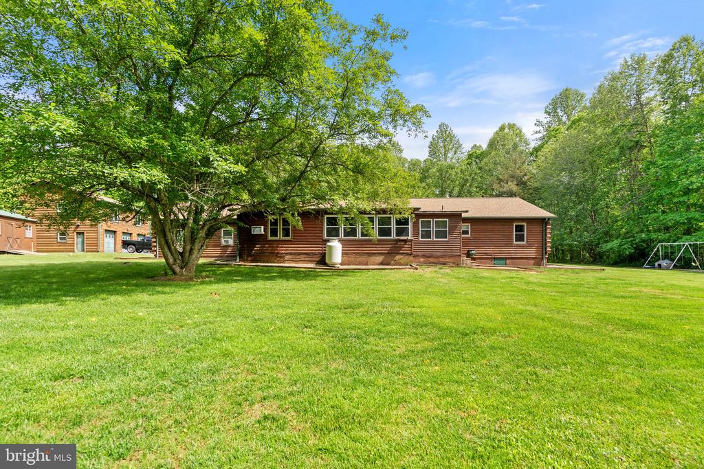 4162 PINEWOOD LN, JEFFERSONTON, Virginia 22724, 5 Bedrooms Bedrooms, ,4 BathroomsBathrooms,Residential,4162 PINEWOOD LN,VACU2010550 MLS # VACU2010550