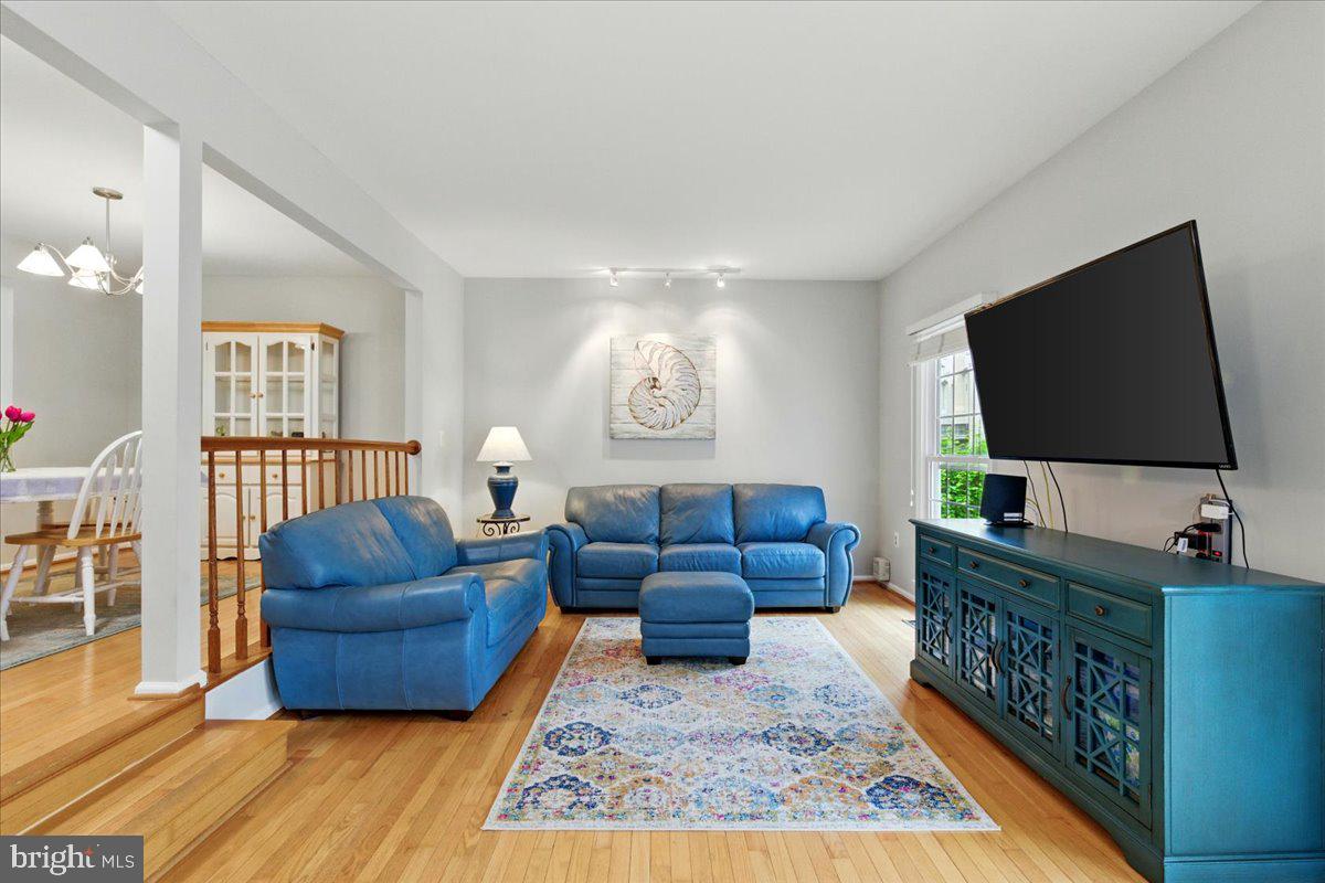 14474 FOUR CHIMNEY DR, CENTREVILLE, Virginia 20120, 3 Bedrooms Bedrooms, ,2 BathroomsBathrooms,Residential,For sale,14474 FOUR CHIMNEY DR,VAFX2235606 MLS # VAFX2235606