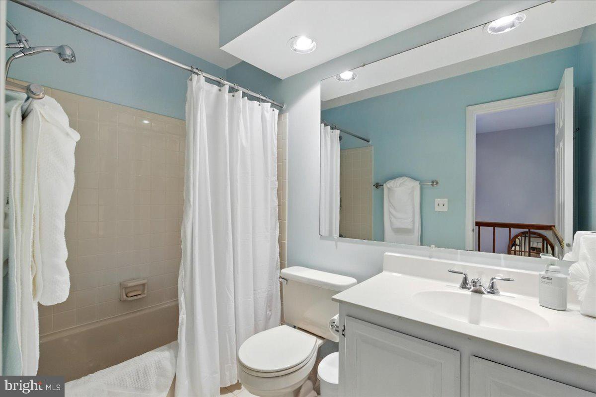 14474 FOUR CHIMNEY DR, CENTREVILLE, Virginia 20120, 3 Bedrooms Bedrooms, ,2 BathroomsBathrooms,Residential,For sale,14474 FOUR CHIMNEY DR,VAFX2235606 MLS # VAFX2235606