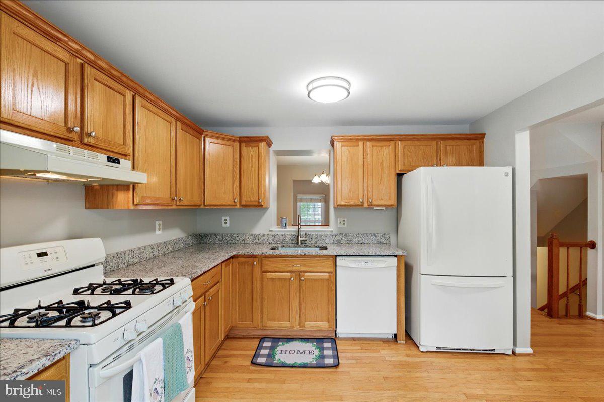 14474 FOUR CHIMNEY DR, CENTREVILLE, Virginia 20120, 3 Bedrooms Bedrooms, ,2 BathroomsBathrooms,Residential,For sale,14474 FOUR CHIMNEY DR,VAFX2235606 MLS # VAFX2235606