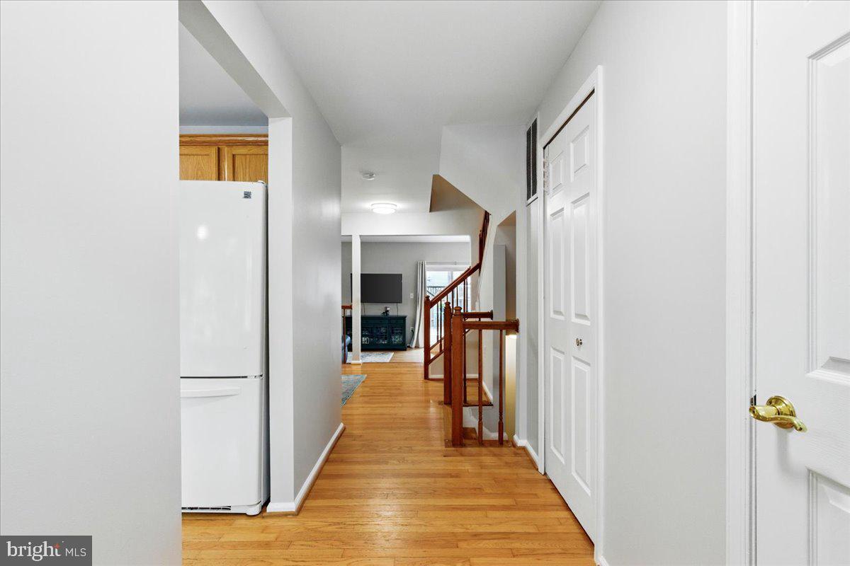 14474 FOUR CHIMNEY DR, CENTREVILLE, Virginia 20120, 3 Bedrooms Bedrooms, ,2 BathroomsBathrooms,Residential,For sale,14474 FOUR CHIMNEY DR,VAFX2235606 MLS # VAFX2235606