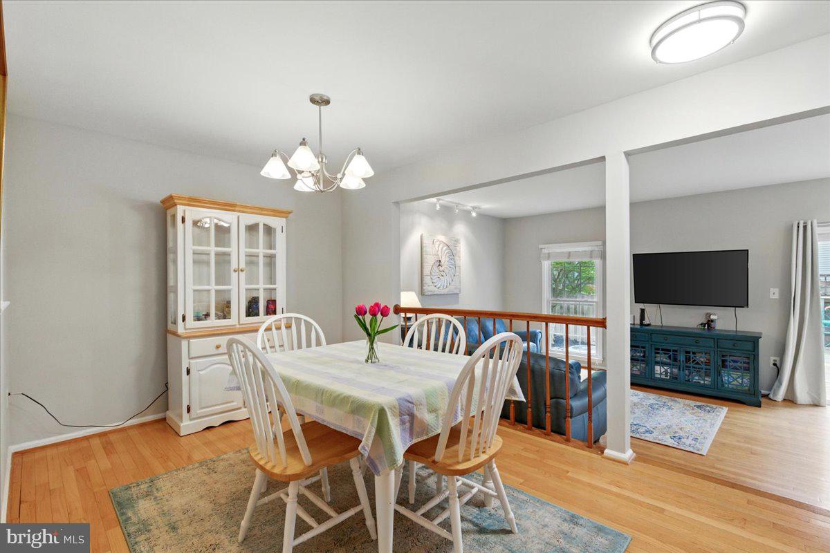 14474 FOUR CHIMNEY DR, CENTREVILLE, Virginia 20120, 3 Bedrooms Bedrooms, ,2 BathroomsBathrooms,Residential,For sale,14474 FOUR CHIMNEY DR,VAFX2235606 MLS # VAFX2235606