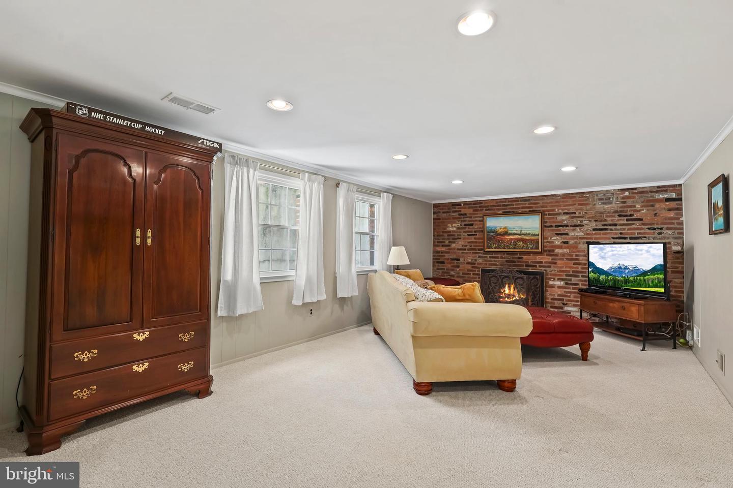 6720 DELAND DR, SPRINGFIELD, Virginia 22152, 5 Bedrooms Bedrooms, ,3 BathroomsBathrooms,Residential,For sale,6720 DELAND DR,VAFX2235632 MLS # VAFX2235632