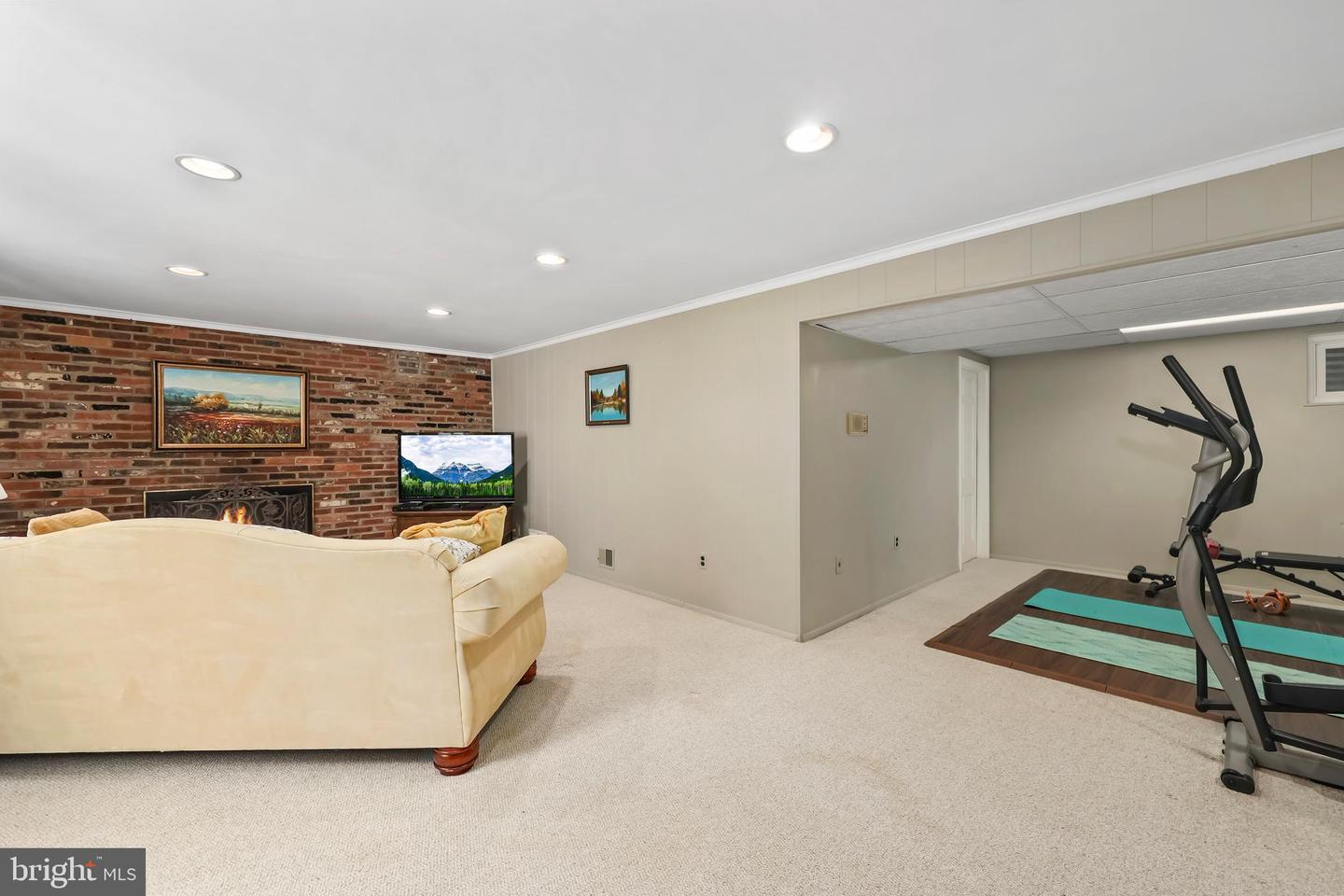 6720 DELAND DR, SPRINGFIELD, Virginia 22152, 5 Bedrooms Bedrooms, ,3 BathroomsBathrooms,Residential,For sale,6720 DELAND DR,VAFX2235632 MLS # VAFX2235632