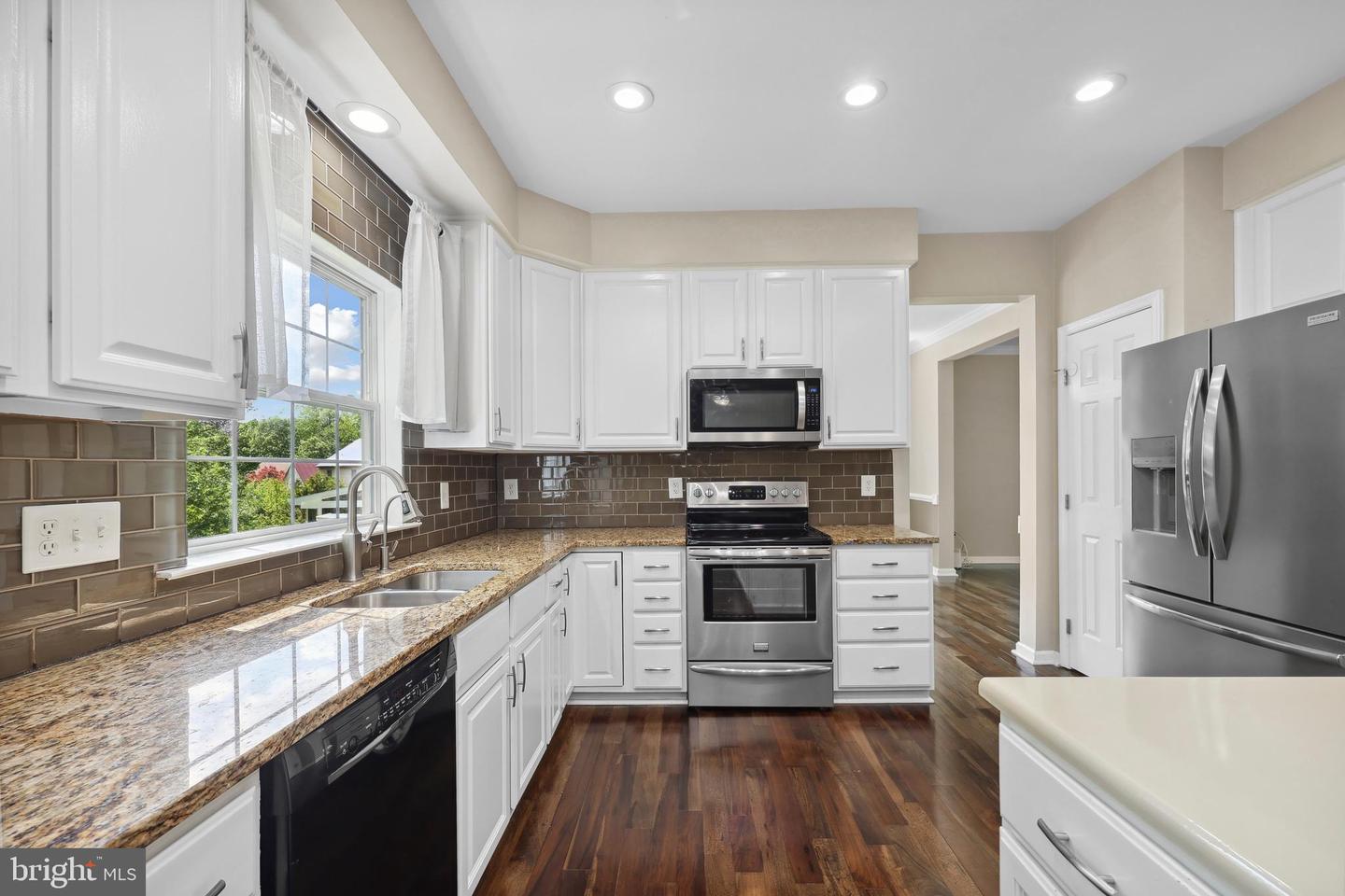 7883 LEROUX LN, MANASSAS, Virginia 20112, 4 Bedrooms Bedrooms, ,3 BathroomsBathrooms,Residential,For sale,7883 LEROUX LN,VAPW2092542 MLS # VAPW2092542