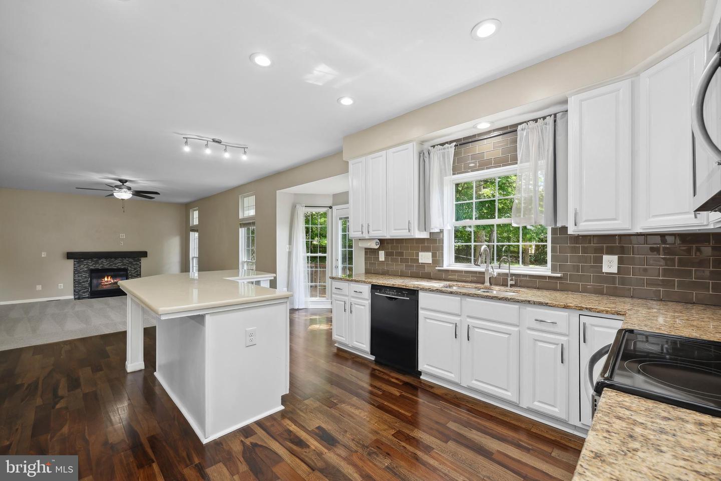7883 LEROUX LN, MANASSAS, Virginia 20112, 4 Bedrooms Bedrooms, ,3 BathroomsBathrooms,Residential,For sale,7883 LEROUX LN,VAPW2092542 MLS # VAPW2092542