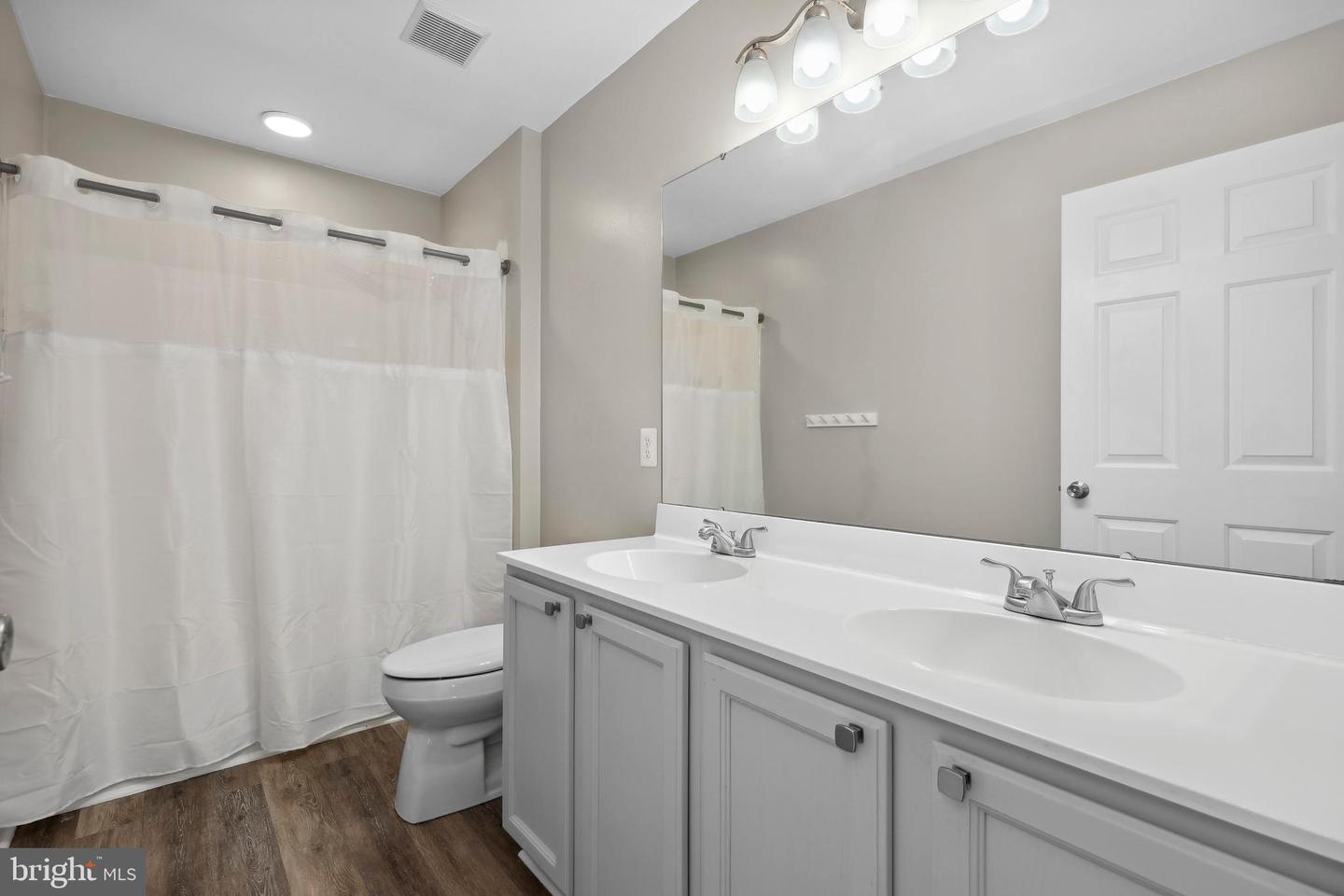7883 LEROUX LN, MANASSAS, Virginia 20112, 4 Bedrooms Bedrooms, ,3 BathroomsBathrooms,Residential,For sale,7883 LEROUX LN,VAPW2092542 MLS # VAPW2092542