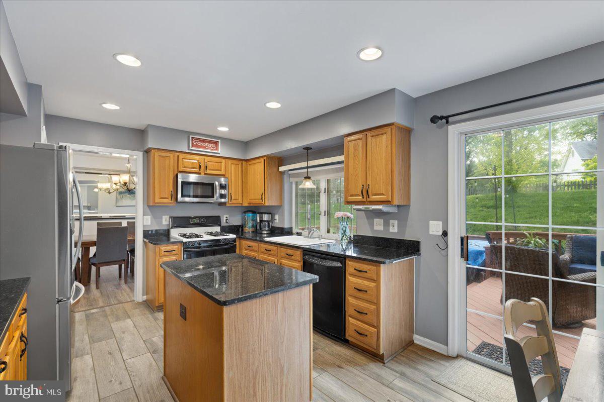 3565 HUMMOCK PL, WOODBRIDGE, Virginia 22192, 4 Bedrooms Bedrooms, ,2 BathroomsBathrooms,Residential,For sale,3565 HUMMOCK PL,VAPW2092546 MLS # VAPW2092546