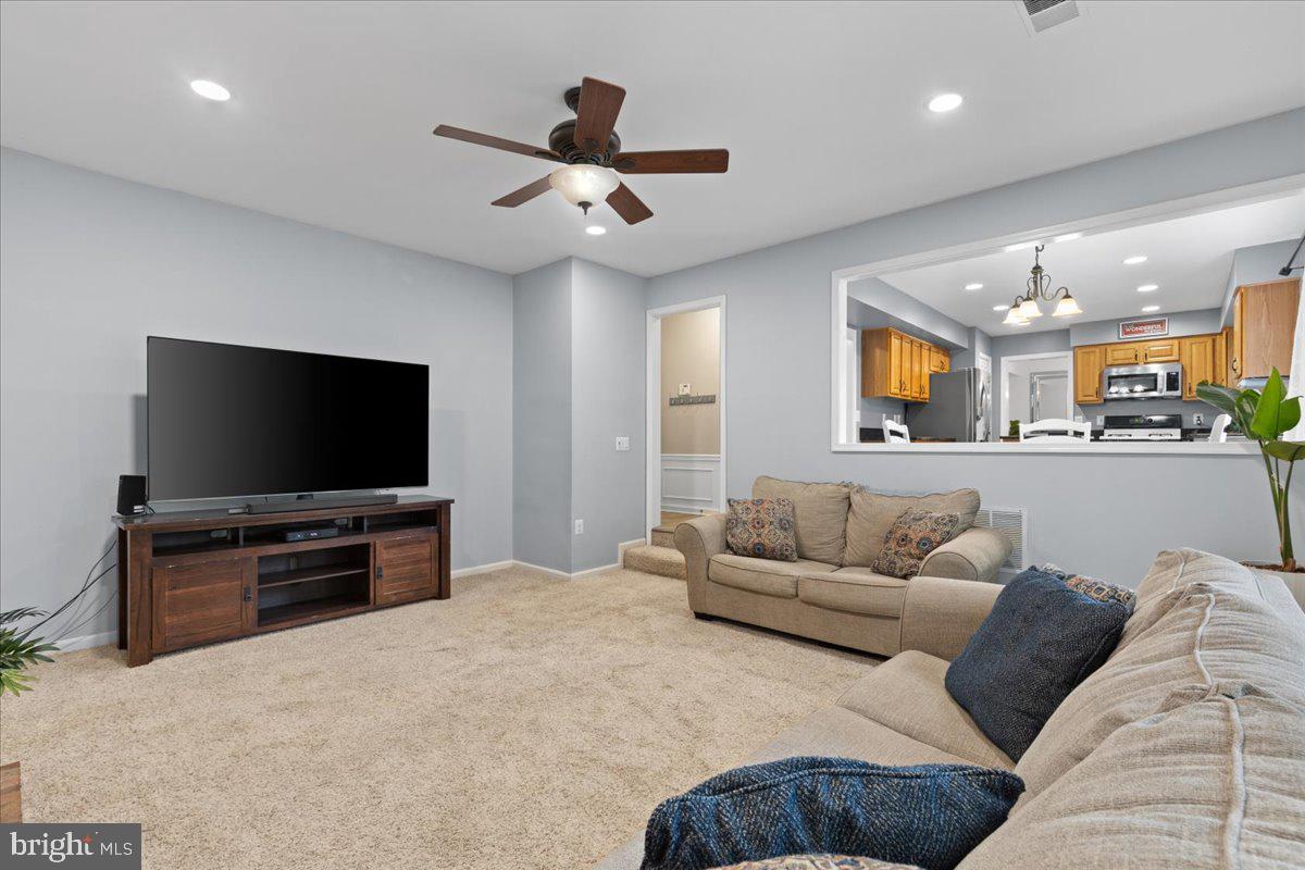 3565 HUMMOCK PL, WOODBRIDGE, Virginia 22192, 4 Bedrooms Bedrooms, ,2 BathroomsBathrooms,Residential,For sale,3565 HUMMOCK PL,VAPW2092546 MLS # VAPW2092546