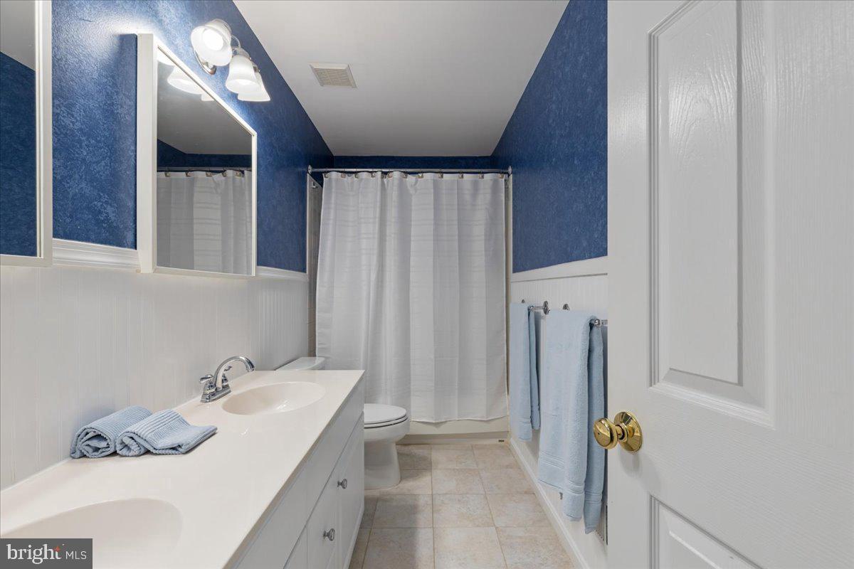3565 HUMMOCK PL, WOODBRIDGE, Virginia 22192, 4 Bedrooms Bedrooms, ,2 BathroomsBathrooms,Residential,For sale,3565 HUMMOCK PL,VAPW2092546 MLS # VAPW2092546