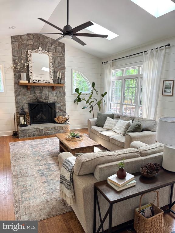 13515 PERIMETER DR, FREDERICKSBURG, Virginia 22407, 5 Bedrooms Bedrooms, ,3 BathroomsBathrooms,Residential,13515 PERIMETER DR,VASP2032992 MLS # VASP2032992