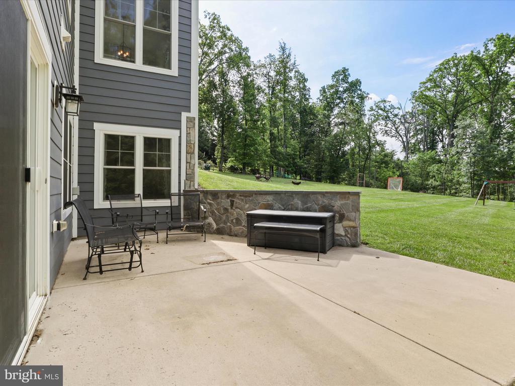 8254 LEES RIDGE RD, WARRENTON, Virginia 20186, 5 Bedrooms Bedrooms, ,4 BathroomsBathrooms,Residential,8254 LEES RIDGE RD,VAFQ2016568 MLS # VAFQ2016568