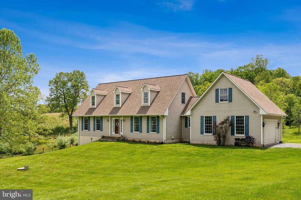 5415 CARPER FARM LN, HUME, Virginia, 3 Bedrooms Bedrooms, ,2 BathroomsBathrooms,Residential,5415 CARPER FARM LN,VAFQ2016470 MLS # VAFQ2016470