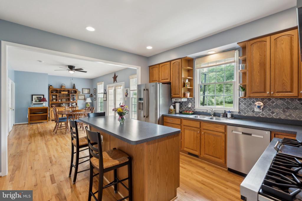 5415 CARPER FARM LN, HUME, Virginia, 3 Bedrooms Bedrooms, ,2 BathroomsBathrooms,Residential,5415 CARPER FARM LN,VAFQ2016470 MLS # VAFQ2016470