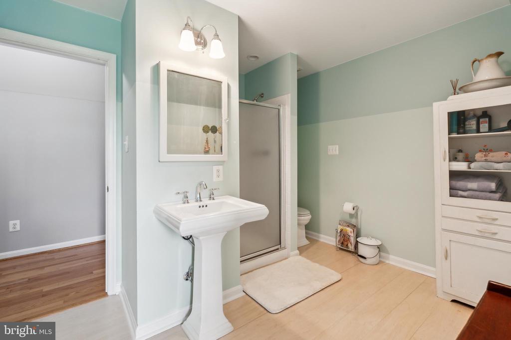 5415 CARPER FARM LN, HUME, Virginia, 3 Bedrooms Bedrooms, ,2 BathroomsBathrooms,Residential,5415 CARPER FARM LN,VAFQ2016470 MLS # VAFQ2016470