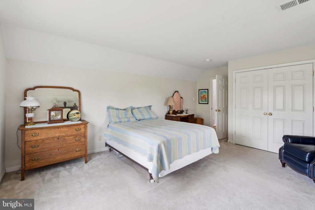 5415 CARPER FARM LN, HUME, Virginia, 3 Bedrooms Bedrooms, ,2 BathroomsBathrooms,Residential,5415 CARPER FARM LN,VAFQ2016470 MLS # VAFQ2016470