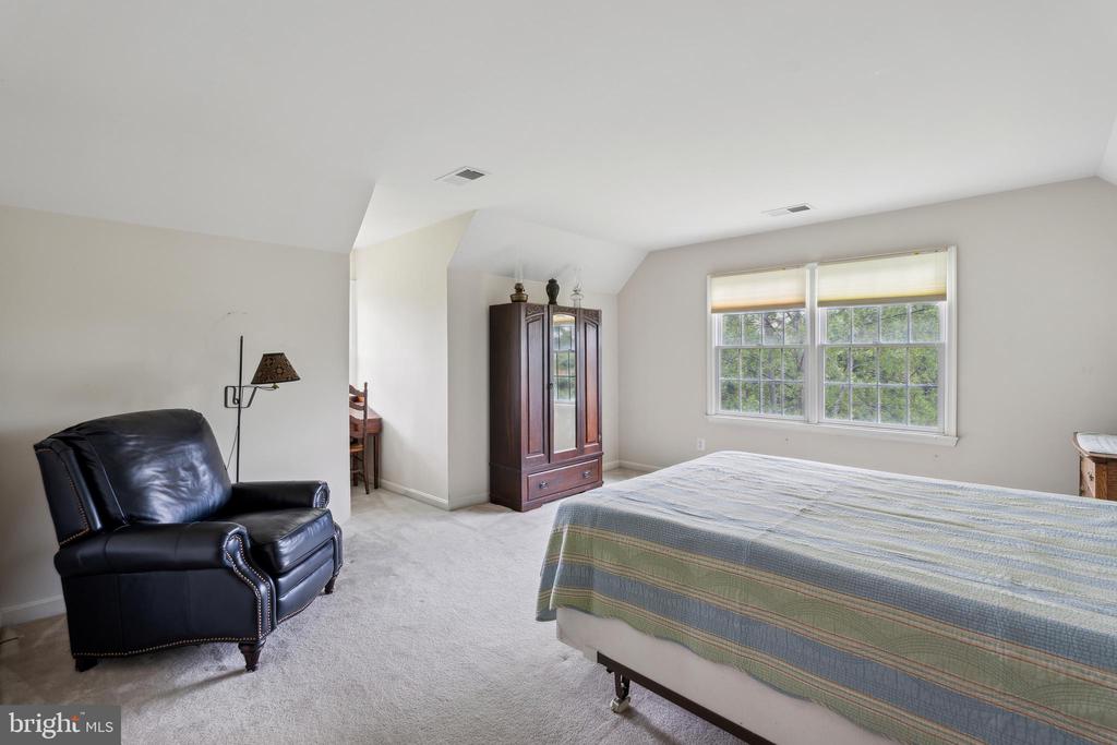 5415 CARPER FARM LN, HUME, Virginia, 3 Bedrooms Bedrooms, ,2 BathroomsBathrooms,Residential,5415 CARPER FARM LN,VAFQ2016470 MLS # VAFQ2016470