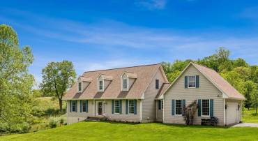 5415 CARPER FARM LN, HUME, Virginia, 3 Bedrooms Bedrooms, ,2 BathroomsBathrooms,Residential,5415 CARPER FARM LN,VAFQ2016470 MLS # VAFQ2016470