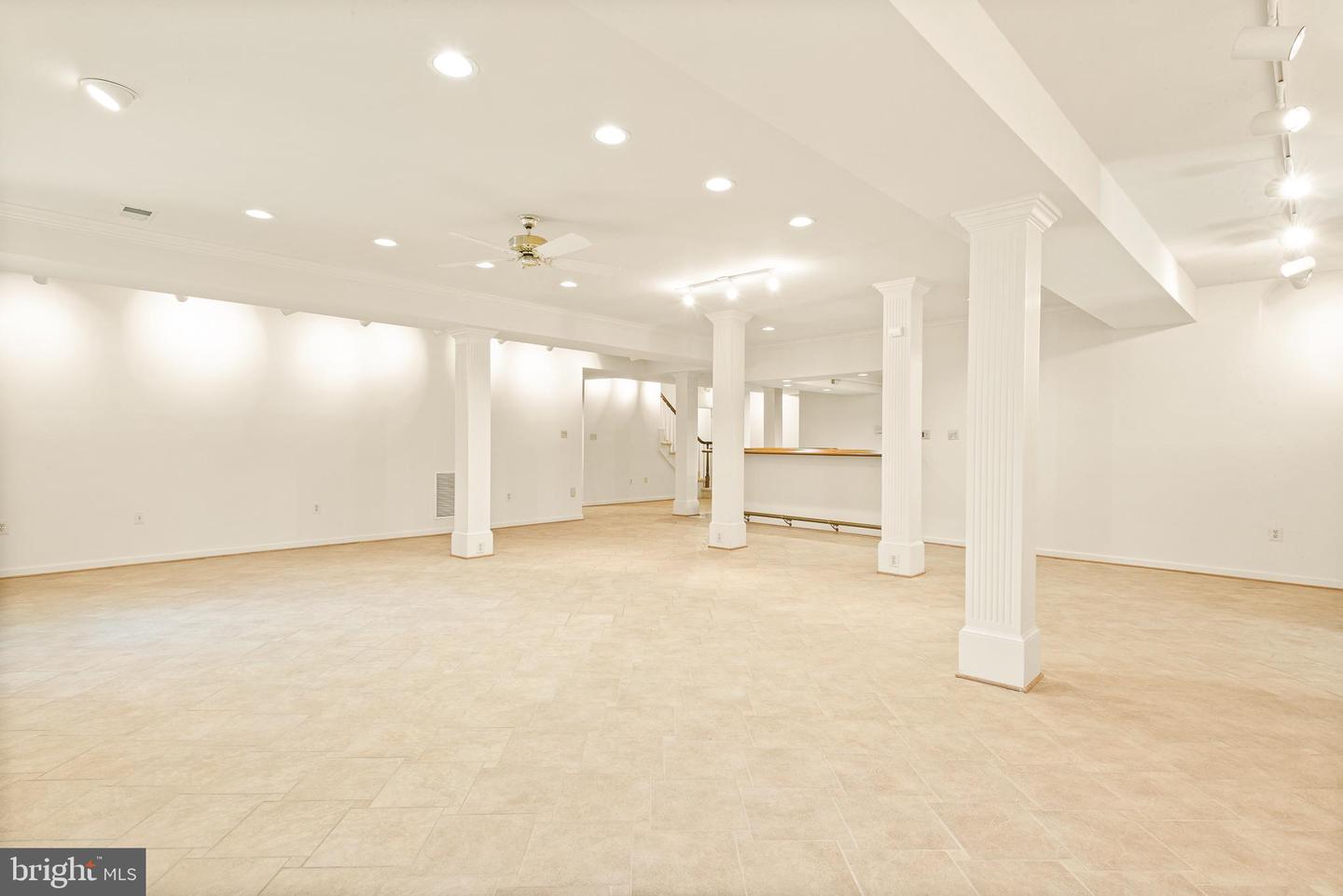 8305 JUDY WITT LN, VIENNA, Virginia 22182, 4 Bedrooms Bedrooms, ,5 BathroomsBathrooms,Residential,For sale,8305 JUDY WITT LN,VAFX2235690 MLS # VAFX2235690